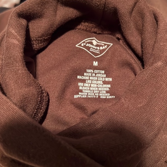 St. John’s Bay Brown Turtle Neck - Picture 3 of 3